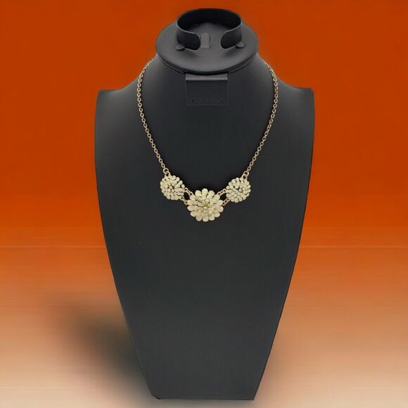 Lucky Brand Delicate Enamel Flowers Pale Green Adjustable Aged Brass Necklace - Picture 12 of 12